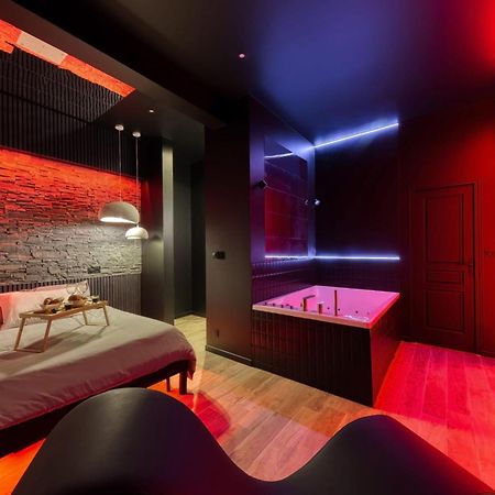 Suite Deluxe - Jacuzzi Мелюн Екстериор снимка